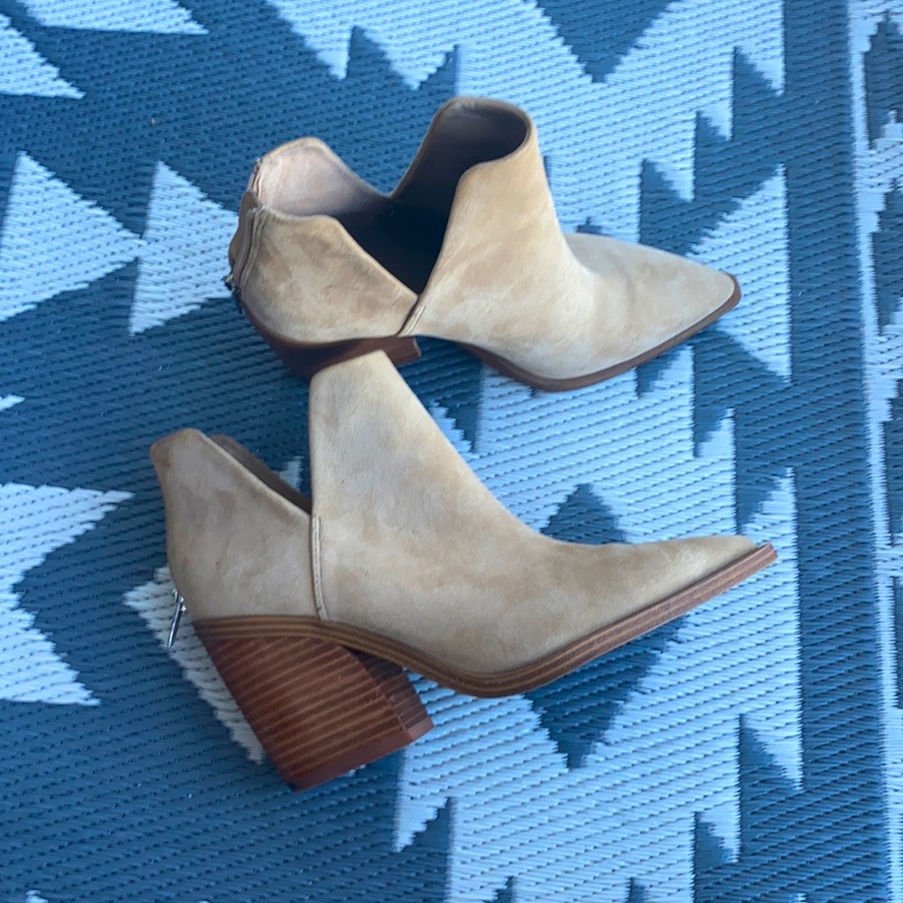 Gigietta Booties